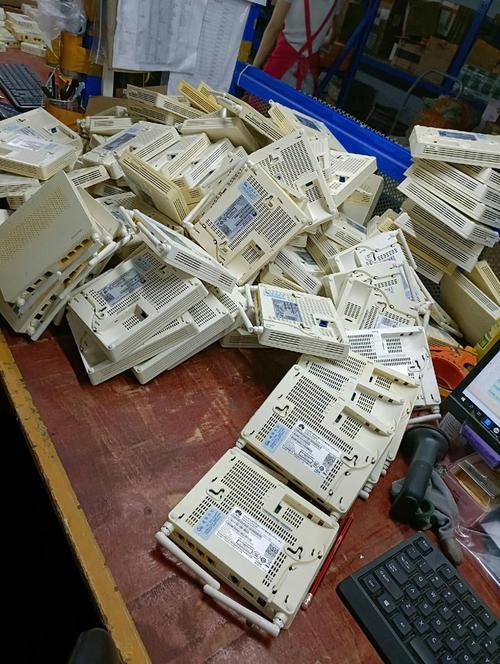 全国长期回收光纤猫与机顶盒 华为、中兴、创维网络通讯设备专业回收指南